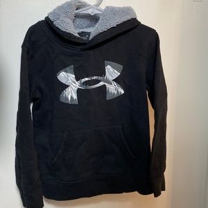 Boys Under Armour Hoodie with Fleece Lined Hood Size 5